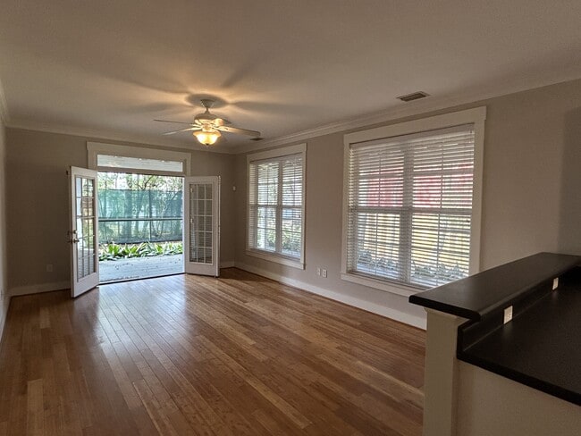 Building Photo - 2805 3rd St