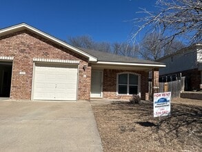 Building Photo - 313 Jeff Gordon Dr