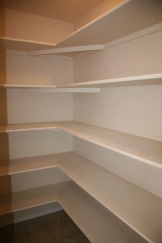 Building Photo - 3 Bedroom Duplex Near Downtown Available!