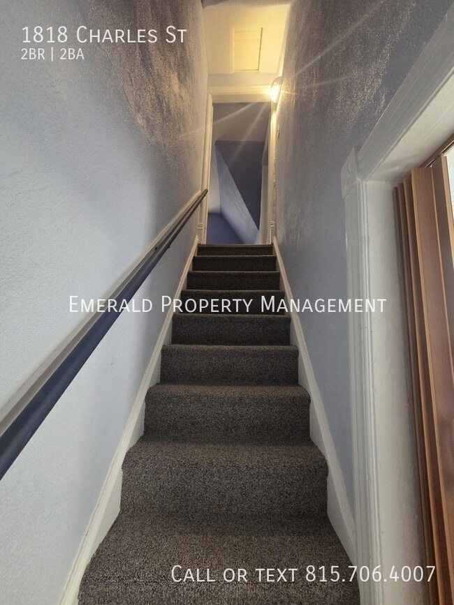 Building Photo - 1818 Charles St