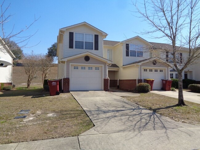 Primary Photo - Great Location / Close to Hwy 85 & I-10