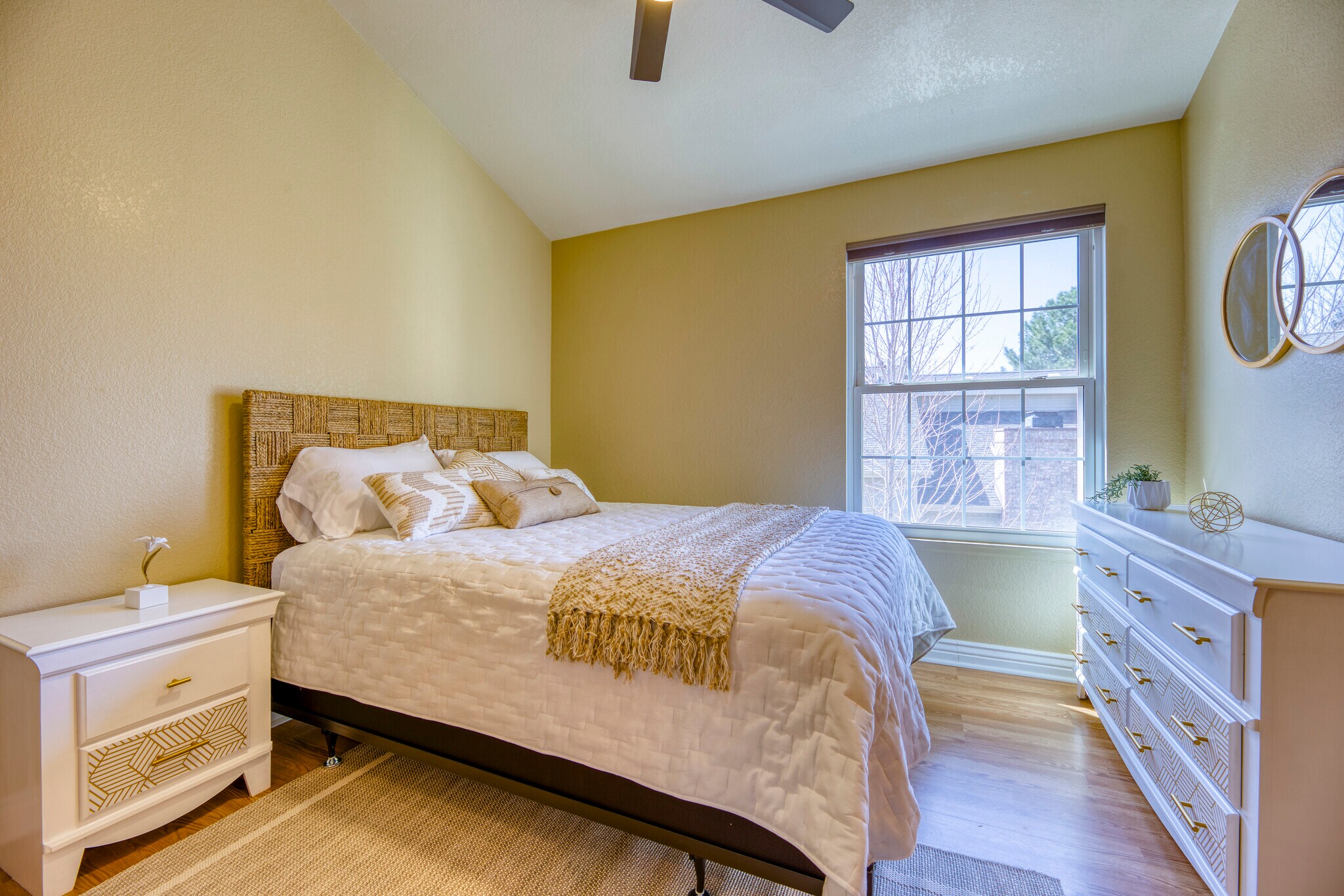Bedroom 2 - 1518 E Nichols Cir