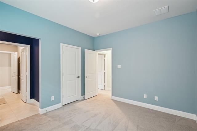 Building Photo - 6809 Royal View Dr