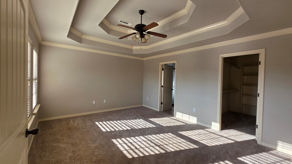 Building Photo - 3105 SW Pine Valley Rd