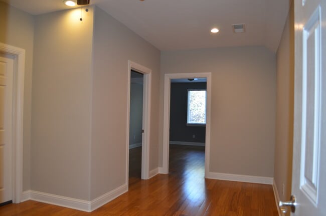 Building Photo - 2111 Deer Valley Rd