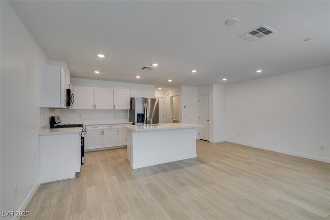 Building Photo - 945 Jigglypuff Pl