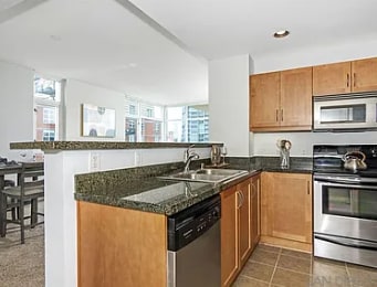 Building Photo - 427 Ninth Ave