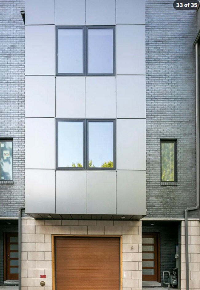 Building Photo - 1126 E Palmer St