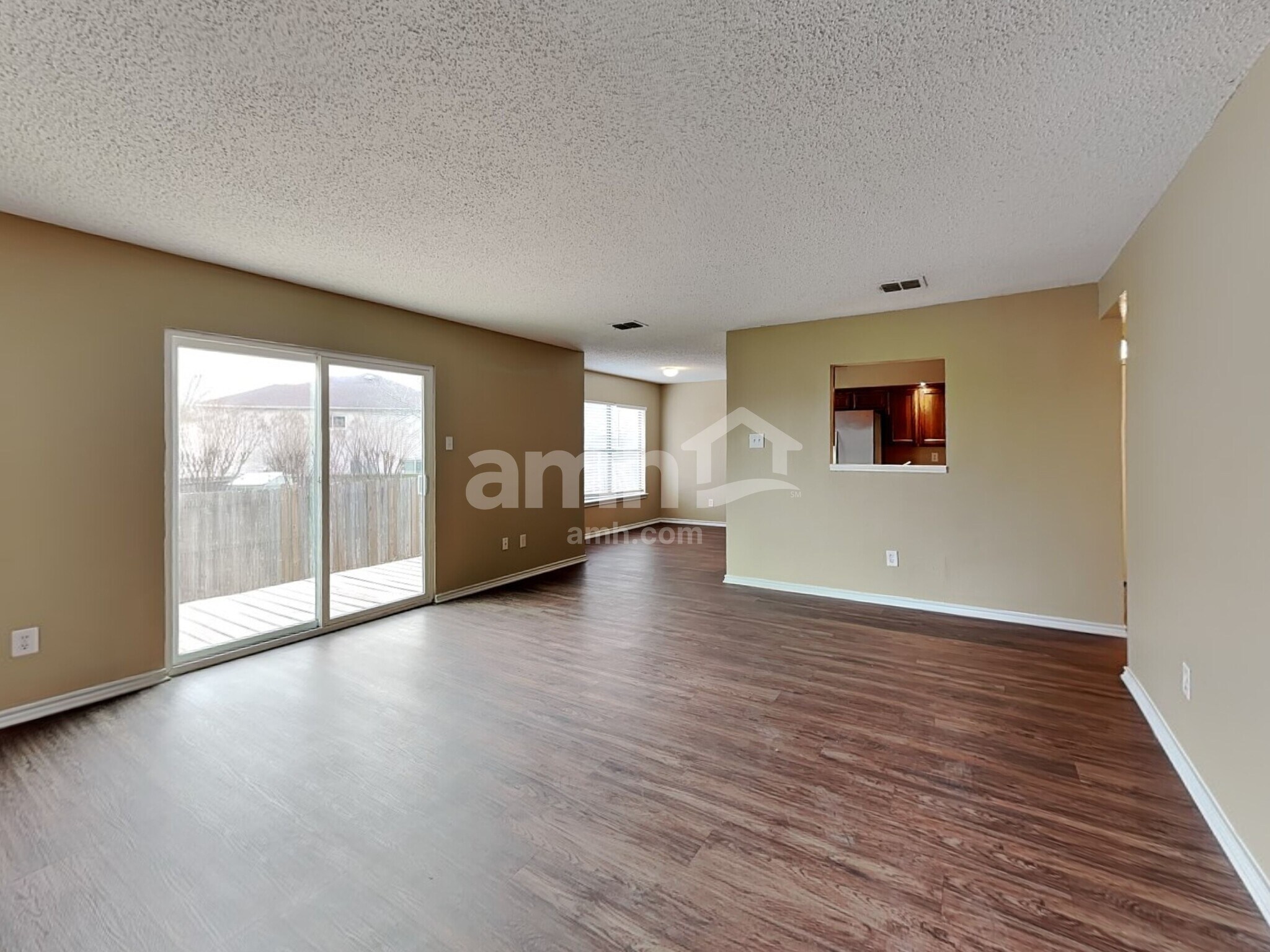 Building Photo - 1312 Greenleaf Ct