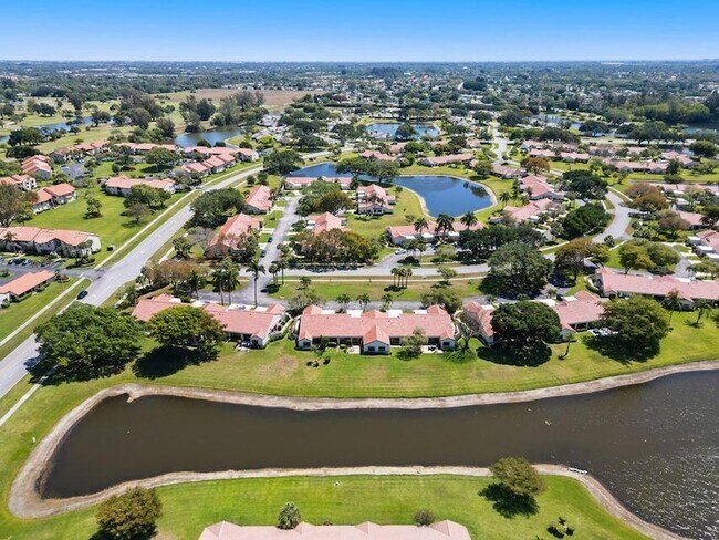 Building Photo - 5942 Parkwalk Cir W