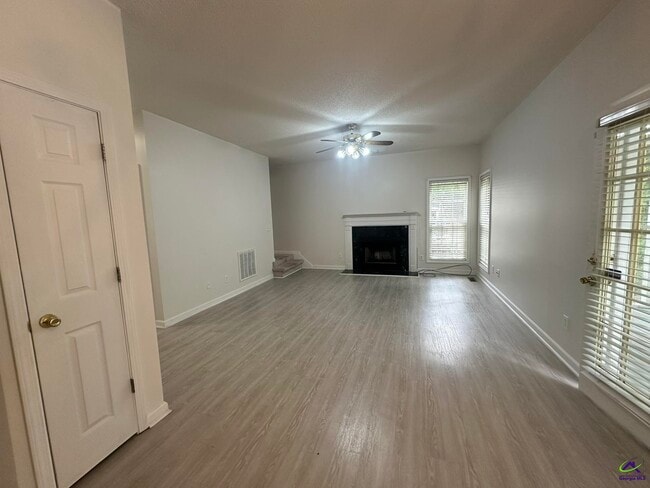Building Photo - 282 Northridge Dr