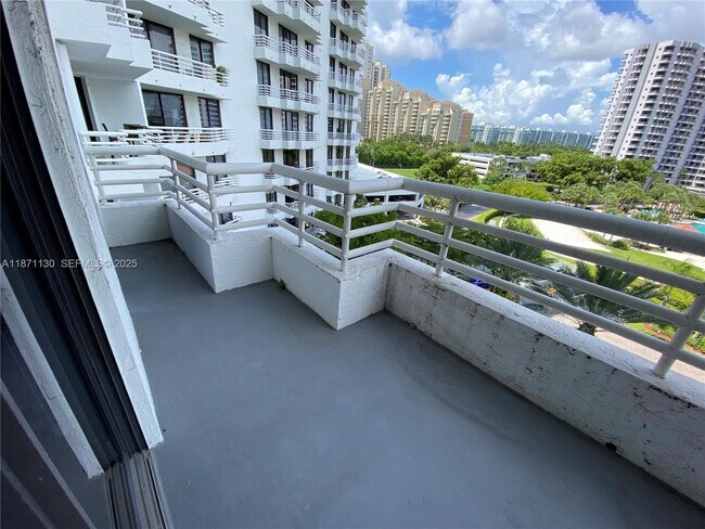 Building Photo - 3300 NE 192 St