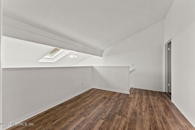 Building Photo - 1601 Challenger Ct W