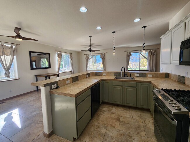 Building Photo - 2185 Quail Valley Ln