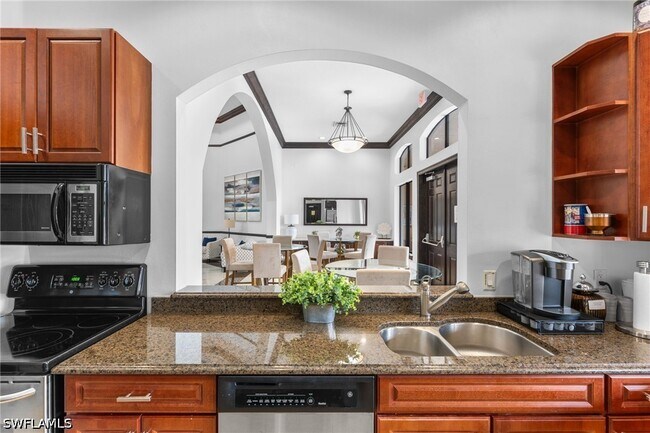 Building Photo - 13000 Positano Cir
