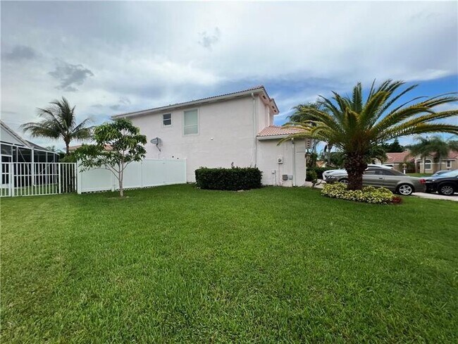Building Photo - 9588 Lake Serena Dr