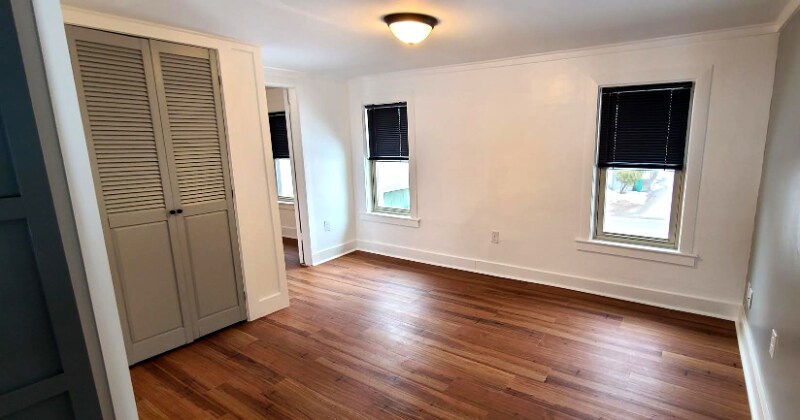 Building Photo - 287 Main St