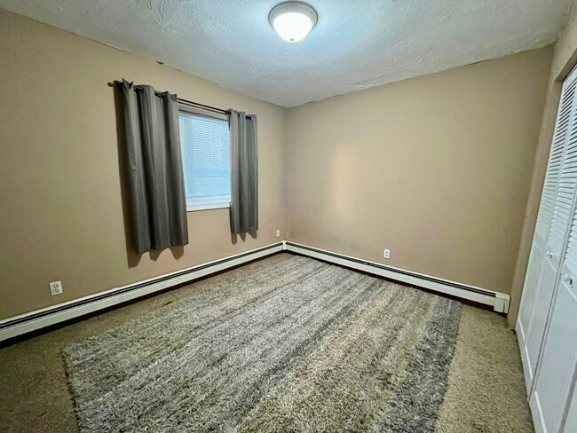 Building Photo - 1030 26th Ave