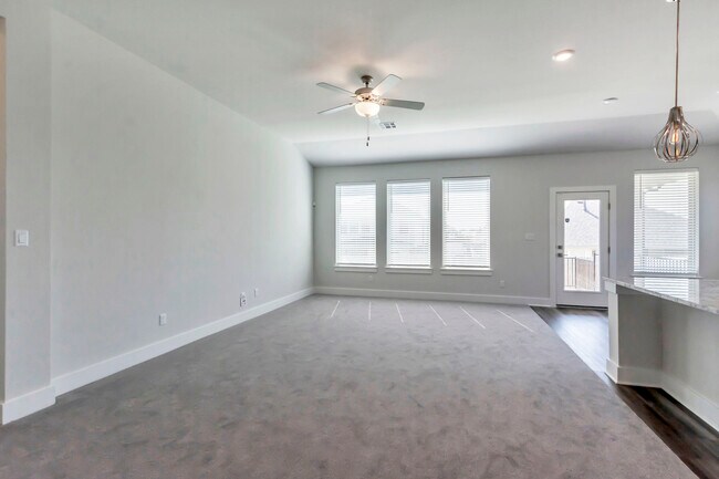 Building Photo - 120 Birkshire Dr