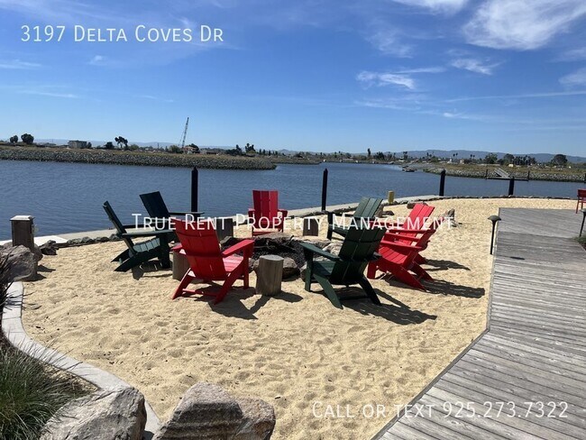 Building Photo - Gorgeous 5 Bed, 3 Bath in Highly Desirable...