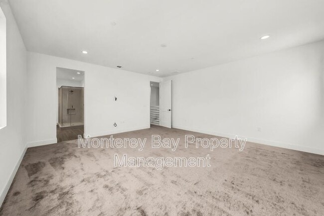 Building Photo - 111 Sea Shell Ave