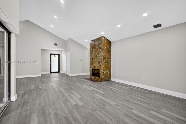 Building Photo - 17329 NW 62nd Ct