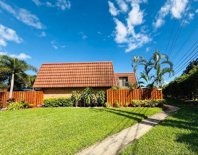 Building Photo - 3312 Spanish Wells Dr