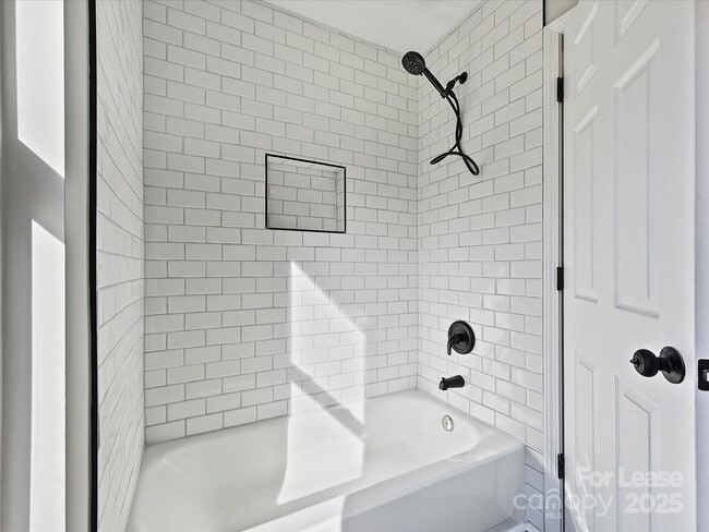 Building Photo - 3201 Decapolis Dr
