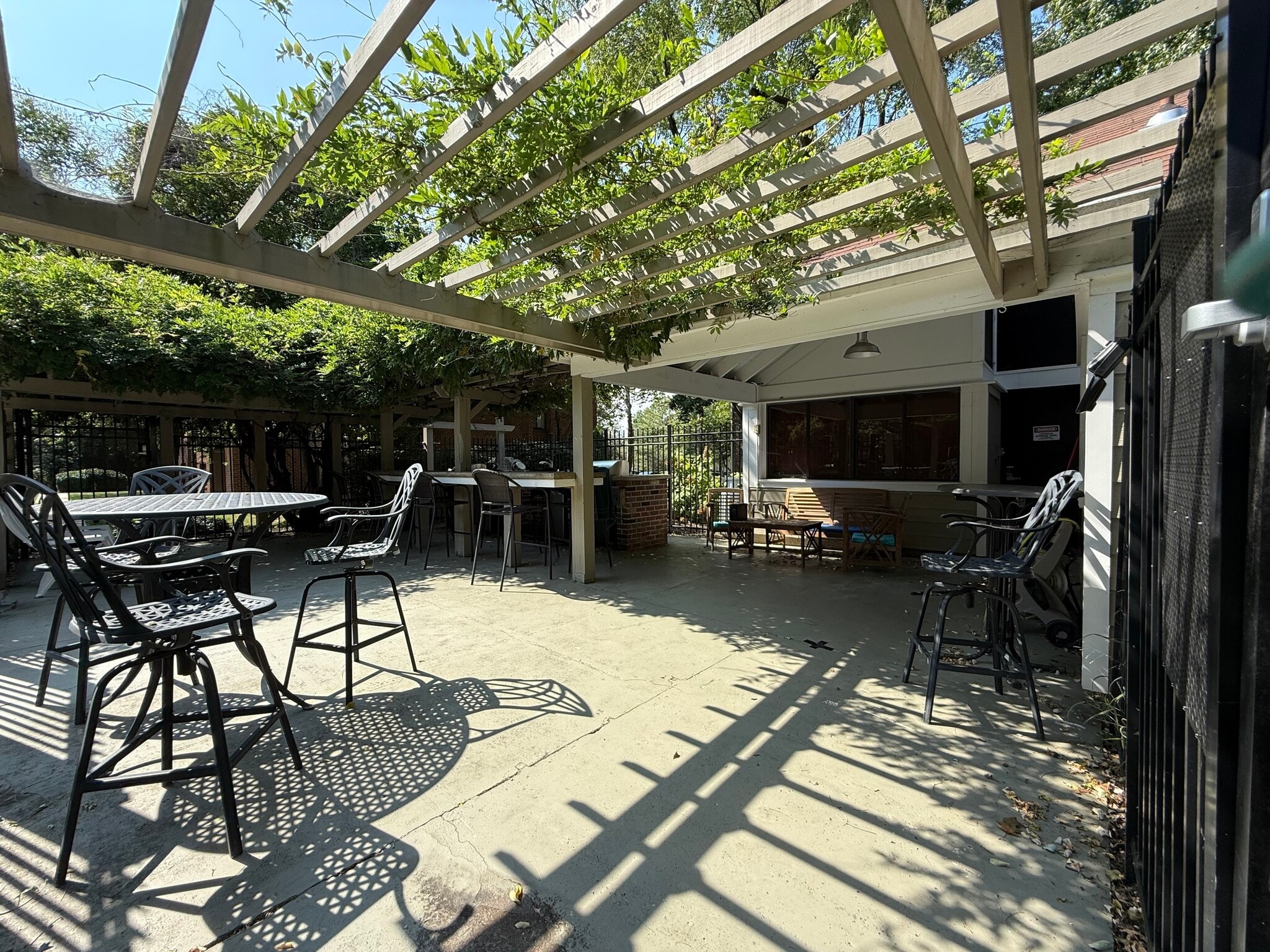 Pergola BBQ space - 1231 Gemini Dr