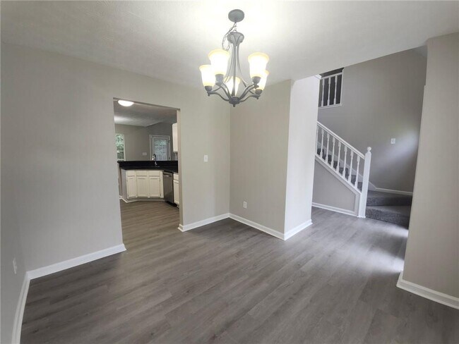 Building Photo - 3225 Landgraf Close