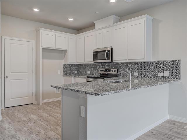 Building Photo - 3337 Solana Cir