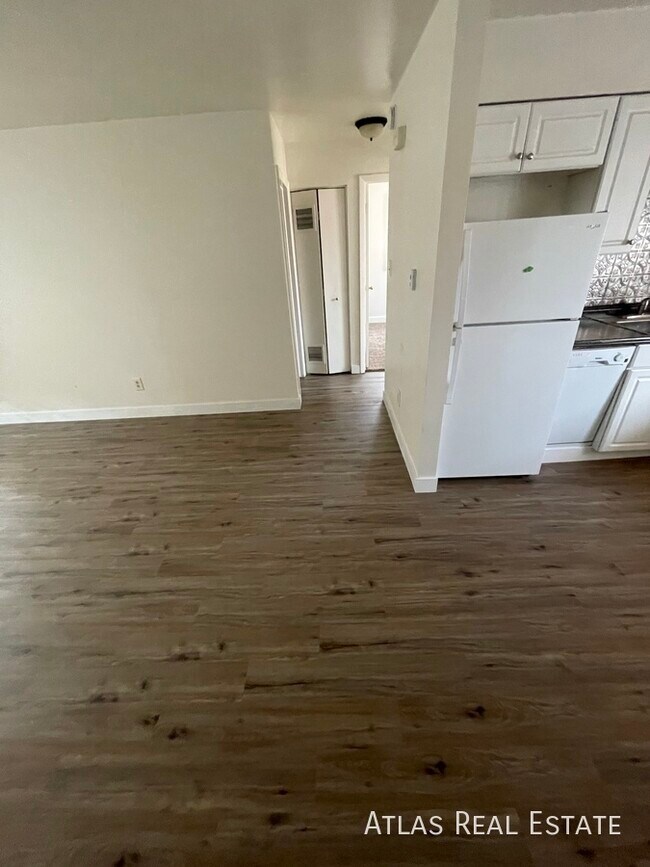 Building Photo - 1809 Eagle View Dr