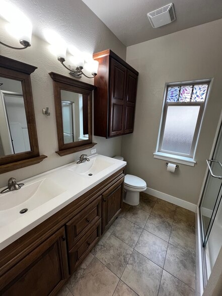 Master Bathroom - 1110 Catherine Way