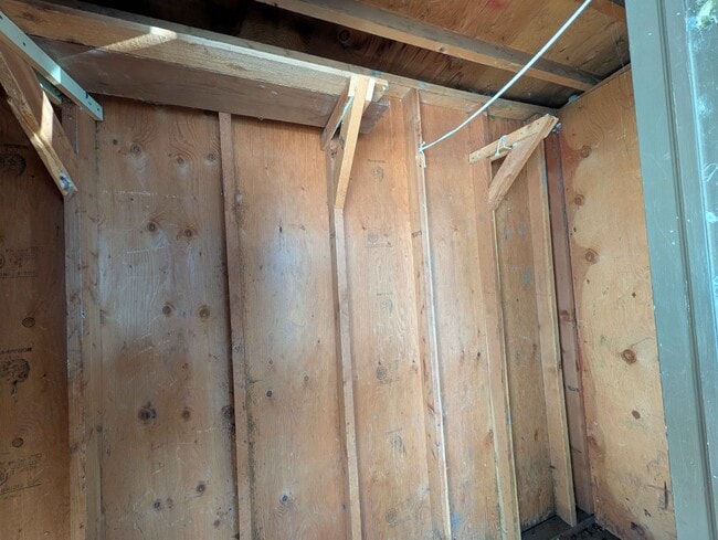 Building Photo - Park Creeke Apartments