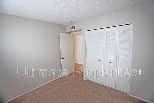 Building Photo - 3832 W Acapulco Ln