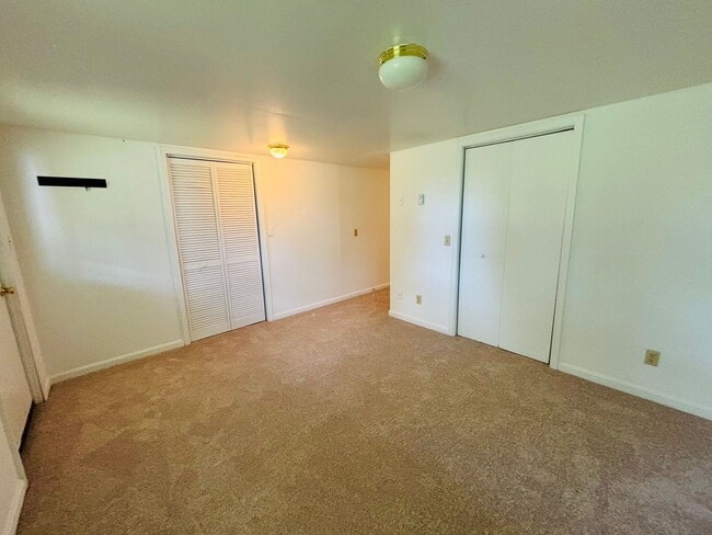 Building Photo - 435 Wakeman Ct NE