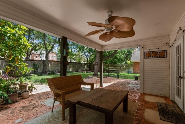 Building Photo - 13022 Hollow Brook Dr