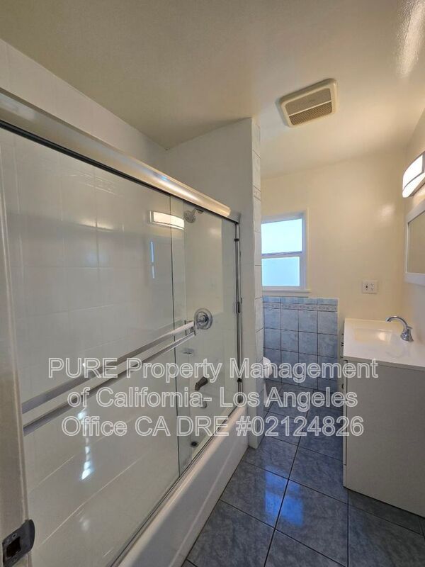 Building Photo - 2926 W 167th St