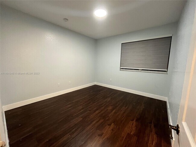 Building Photo - 778 SW 107th Ave