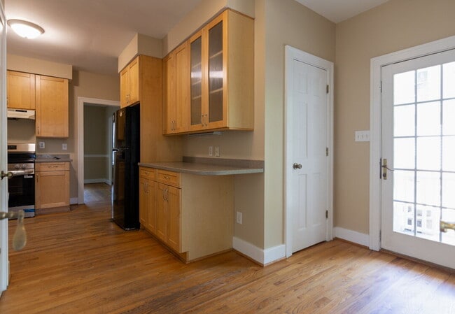 Building Photo - 26 Bagwell Ave