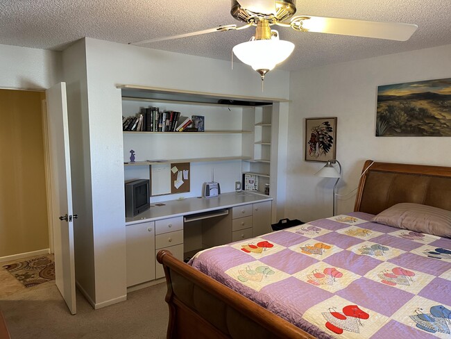 Building Photo - 71500 Halgar Rd