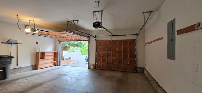 Building Photo - 2200 NW Doral St