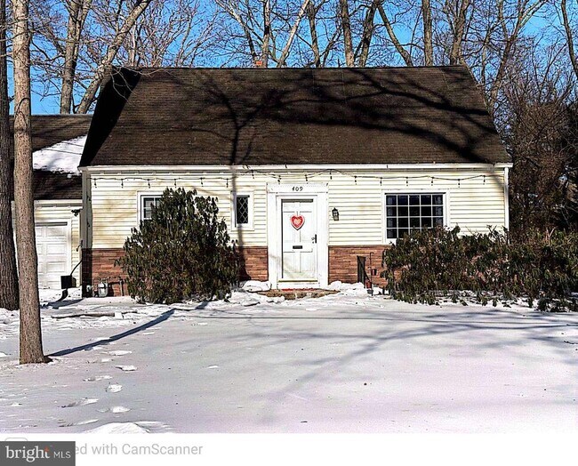 Building Photo - 409 Swarthmore Rd