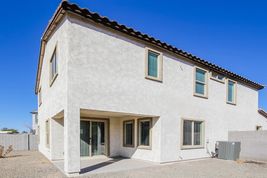 Building Photo - 5521 E Jaeger St