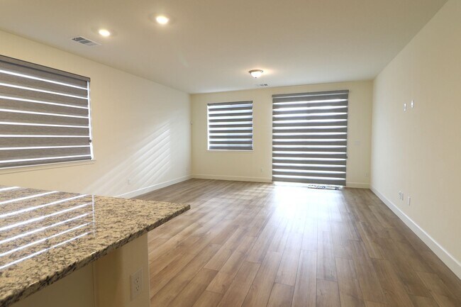 Building Photo - 6862 Ronaldinho Dr