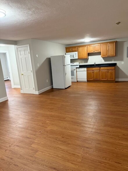 Interior Photo - Harvard Street Apartments