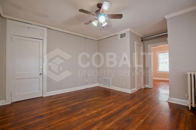 Building Photo - 674 Somerset Ter NE