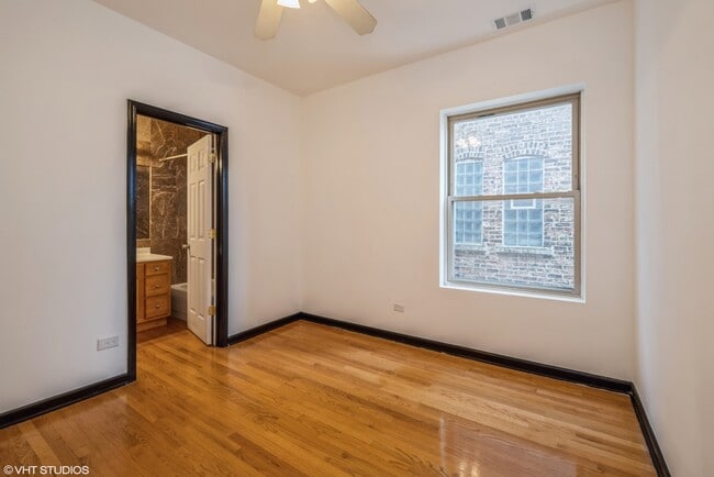 Building Photo - 6518 S Greenwood Ave