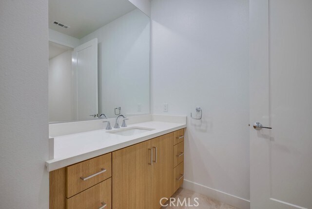 Building Photo - 3214 Rivington