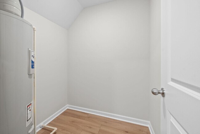 Building Photo - 1308 Franklin St
